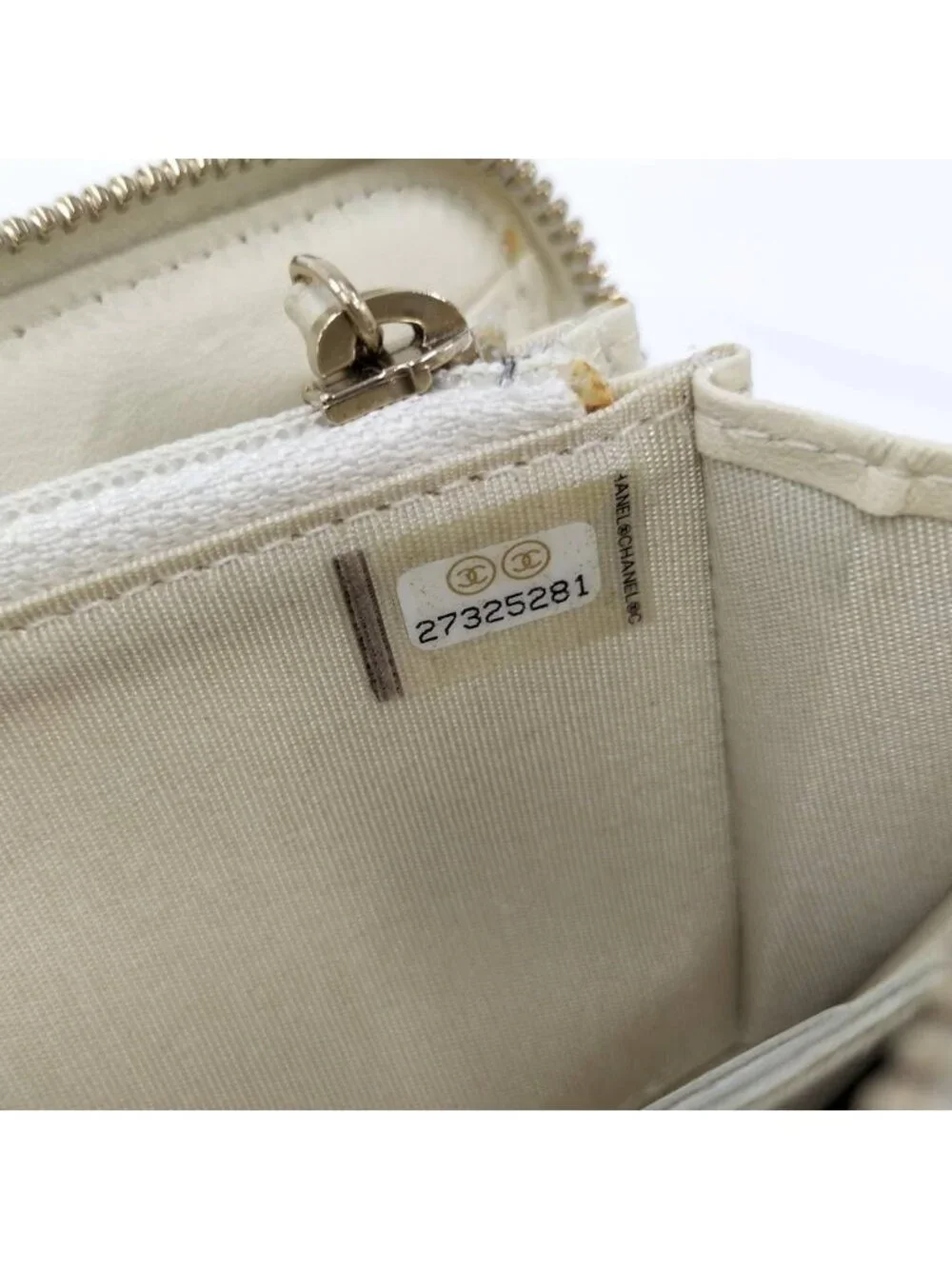 Chanel Round Fastener Wallet Deauville Tweed White 27 8 Digits